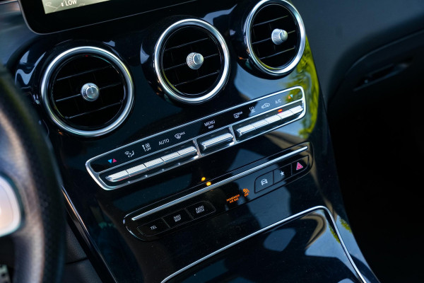 Mercedes-Benz GLC 300de 4MATIC AMG Line Panoramadak Cruise Clima Stoelverw. Camera 20''LM