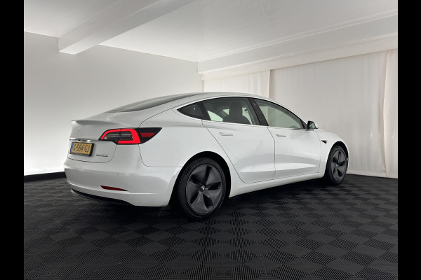 Tesla Model 3 Long Range AWD 75 kWh [ 3-Fase ] (INCL-BTW) Aut. *PANO | AUTO-PILOT | NAPPA-LEATHER | TOWBAR | KEYLESS | FULL-LED | MEMORY-PACK | SURROUND-VIEW | DAB | APP-CONNECT | DIGI-COCKPIT | LANE-ASSIST | COMFORT-SEATS | 18''ALU*