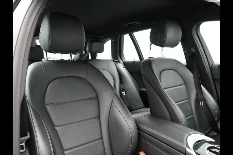 Mercedes-Benz C-Klasse Estate 180 AMG 9G-Tronic | Cruise Control | Navi | Camera | Spraakbediening | Electrische Lederen Stoelen |
