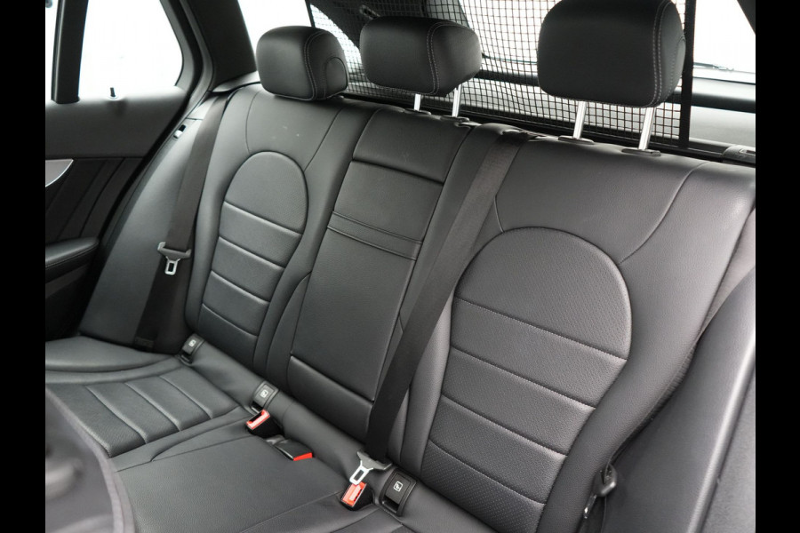 Mercedes-Benz C-Klasse Estate 180 AMG 9G-Tronic | Cruise Control | Navi | Camera | Spraakbediening | Electrische Lederen Stoelen |