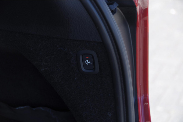 Volvo XC90 T8 390PK Automaat Recharge AWD Inscription / Adaptieve cruise control / BLIS / Parkeersensoren met 360 camera / stoel - en stuurwielverwarming / Standkachel / Trekhaak / Keyless entry / Harman Kardon audio / Elektrische stoelen