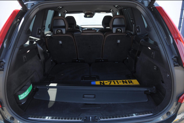 Volvo XC90 T8 390PK Automaat Recharge AWD Inscription / Adaptieve cruise control / BLIS / Parkeersensoren met 360 camera / stoel - en stuurwielverwarming / Standkachel / Trekhaak / Keyless entry / Harman Kardon audio / Elektrische stoelen