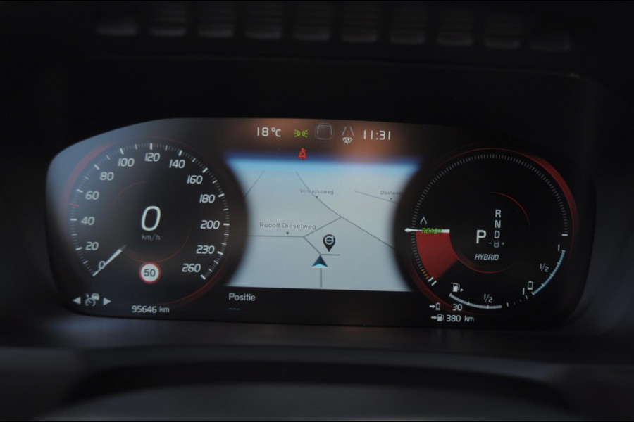 Volvo XC90 T8 390PK Automaat Recharge AWD Inscription / Adaptieve cruise control / BLIS / Parkeersensoren met 360 camera / stoel - en stuurwielverwarming / Standkachel / Trekhaak / Keyless entry / Harman Kardon audio / Elektrische stoelen
