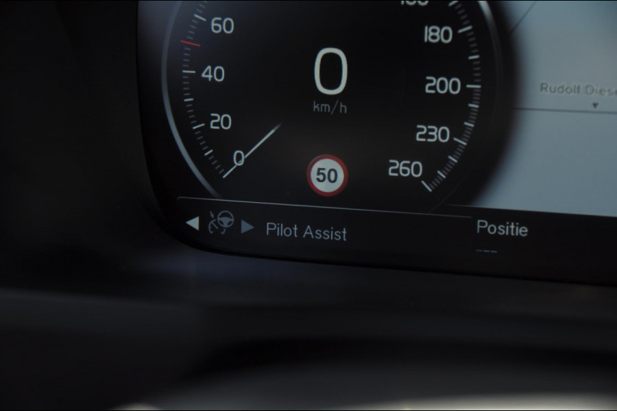 Volvo XC90 T8 390PK Automaat Recharge AWD Inscription / Adaptieve cruise control / BLIS / Parkeersensoren met 360 camera / stoel - en stuurwielverwarming / Standkachel / Trekhaak / Keyless entry / Harman Kardon audio / Elektrische stoelen