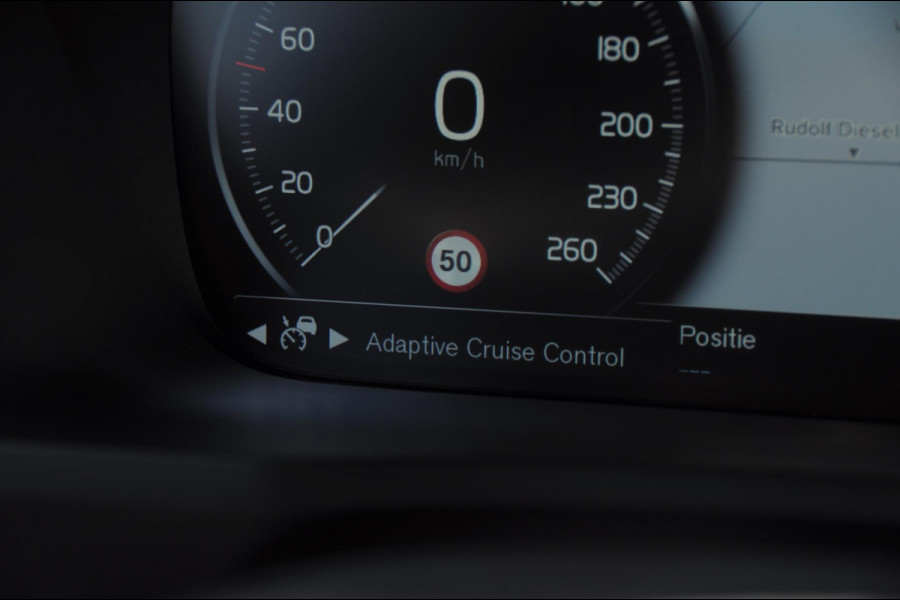 Volvo XC90 T8 390PK Automaat Recharge AWD Inscription / Adaptieve cruise control / BLIS / Parkeersensoren met 360 camera / stoel - en stuurwielverwarming / Standkachel / Trekhaak / Keyless entry / Harman Kardon audio / Elektrische stoelen