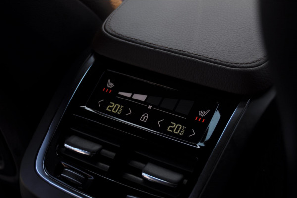 Volvo XC90 T8 390PK Automaat Recharge AWD Inscription / Adaptieve cruise control / BLIS / Parkeersensoren met 360 camera / stoel - en stuurwielverwarming / Standkachel / Trekhaak / Keyless entry / Harman Kardon audio / Elektrische stoelen