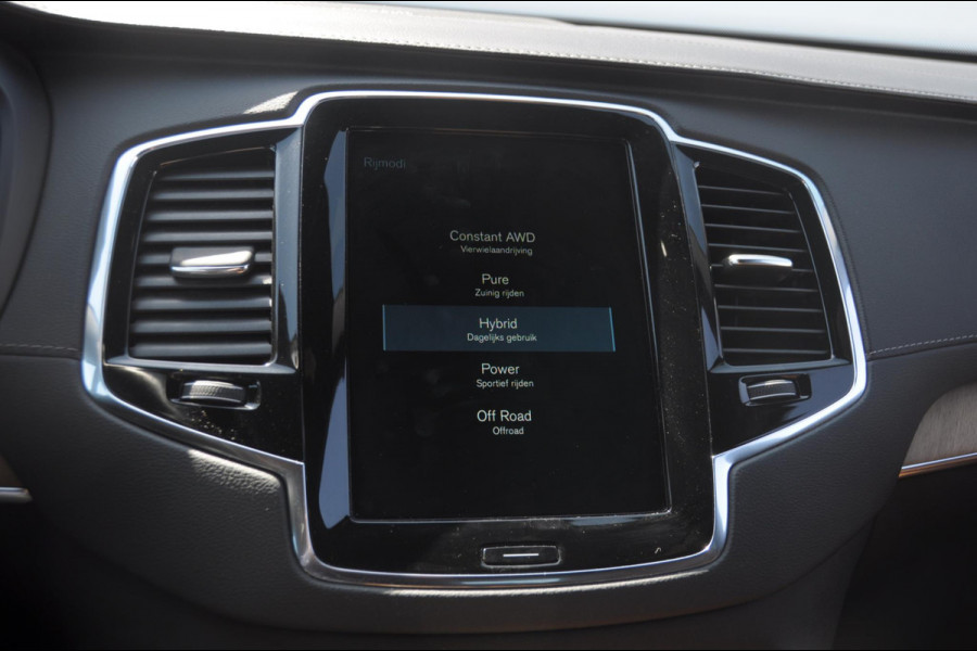 Volvo XC90 T8 390PK Automaat Recharge AWD Inscription / Adaptieve cruise control / BLIS / Parkeersensoren met 360 camera / stoel - en stuurwielverwarming / Standkachel / Trekhaak / Keyless entry / Harman Kardon audio / Elektrische stoelen
