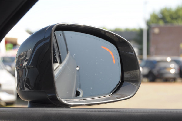 Volvo XC90 T8 390PK Automaat Recharge AWD Inscription / Adaptieve cruise control / BLIS / Parkeersensoren met 360 camera / stoel - en stuurwielverwarming / Standkachel / Trekhaak / Keyless entry / Harman Kardon audio / Elektrische stoelen