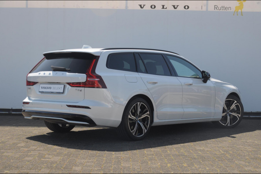 Volvo V60 T6 350PK Automaat AWD Plus Dark / Adaptieve cruise control / BLIS / 19” velgen / Parkeersensoren met camera / Elektrische achterklep / Adaptieve koplampen / Apple carplay / Elektrische stoelen / Harman Kardon Audio / Keyless entry / stoel - en stuurwielverwarming