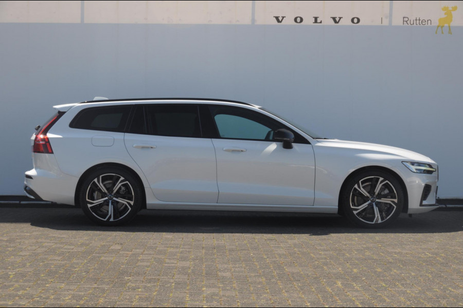 Volvo V60 T6 350PK Automaat AWD Plus Dark / Adaptieve cruise control / BLIS / 19” velgen / Parkeersensoren met camera / Elektrische achterklep / Adaptieve koplampen / Apple carplay / Elektrische stoelen / Harman Kardon Audio / Keyless entry / stoel - en stuurwielverwarming