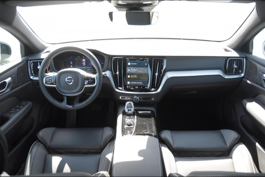 Volvo V60 T6 350PK Automaat AWD Plus Dark / Adaptieve cruise control / BLIS / 19” velgen / Parkeersensoren met camera / Elektrische achterklep / Adaptieve koplampen / Apple carplay / Elektrische stoelen / Harman Kardon Audio / Keyless entry / stoel - en stuurwielverwarming