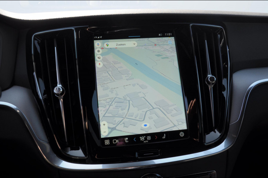Volvo V60 T6 350PK Automaat AWD Plus Dark / Adaptieve cruise control / BLIS / 19” velgen / Parkeersensoren met camera / Elektrische achterklep / Adaptieve koplampen / Apple carplay / Elektrische stoelen / Harman Kardon Audio / Keyless entry / stoel - en stuurwielverwarming