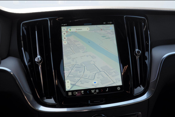 Volvo V60 T6 350PK Automaat AWD Plus Dark / Adaptieve cruise control / BLIS / 19” velgen / Parkeersensoren met camera / Elektrische achterklep / Adaptieve koplampen / Apple carplay / Elektrische stoelen / Harman Kardon Audio / Keyless entry / stoel - en stuurwielverwarming