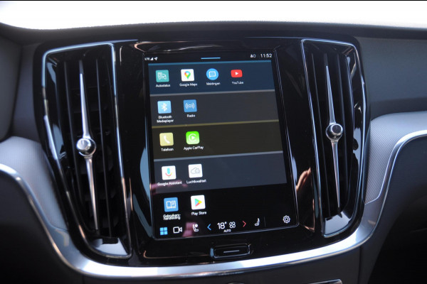 Volvo V60 T6 350PK Automaat AWD Plus Dark / Adaptieve cruise control / BLIS / 19” velgen / Parkeersensoren met camera / Elektrische achterklep / Adaptieve koplampen / Apple carplay / Elektrische stoelen / Harman Kardon Audio / Keyless entry / stoel - en stuurwielverwarming