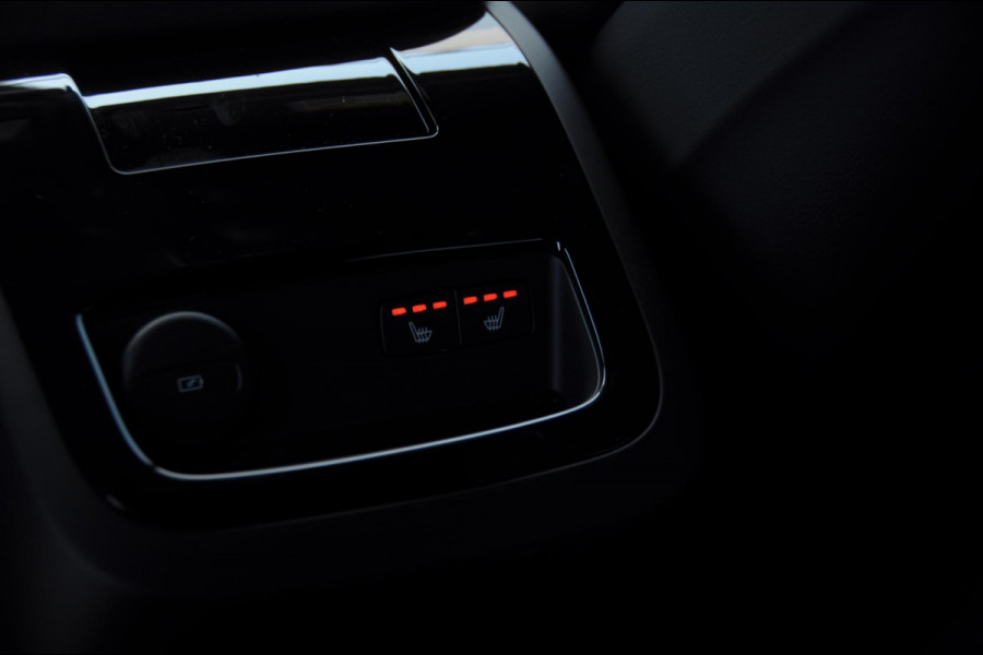 Volvo V60 T6 350PK Automaat AWD Plus Dark / Adaptieve cruise control / BLIS / 19” velgen / Parkeersensoren met camera / Elektrische achterklep / Adaptieve koplampen / Apple carplay / Elektrische stoelen / Harman Kardon Audio / Keyless entry / stoel - en stuurwielverwarming