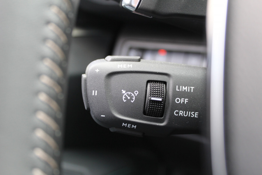 Peugeot 3008 1.6 HYbrid 225 Allure | Navigatie | Winterpack | Led | Camera