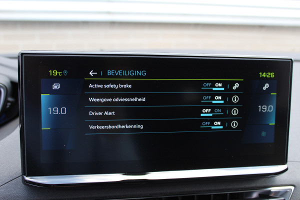 Peugeot 3008 1.6 HYbrid 225 Allure | Navigatie | Winterpack | Led | Camera
