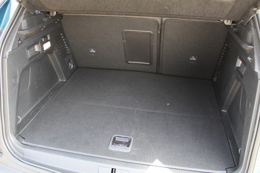 Peugeot 3008 1.6 HYbrid 225 Allure | Navigatie | Winterpack | Led | Camera