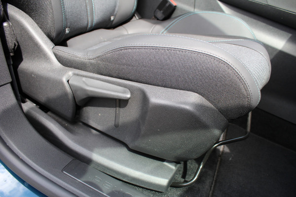 Peugeot 3008 1.6 HYbrid 225 Allure | Navigatie | Winterpack | Led | Camera