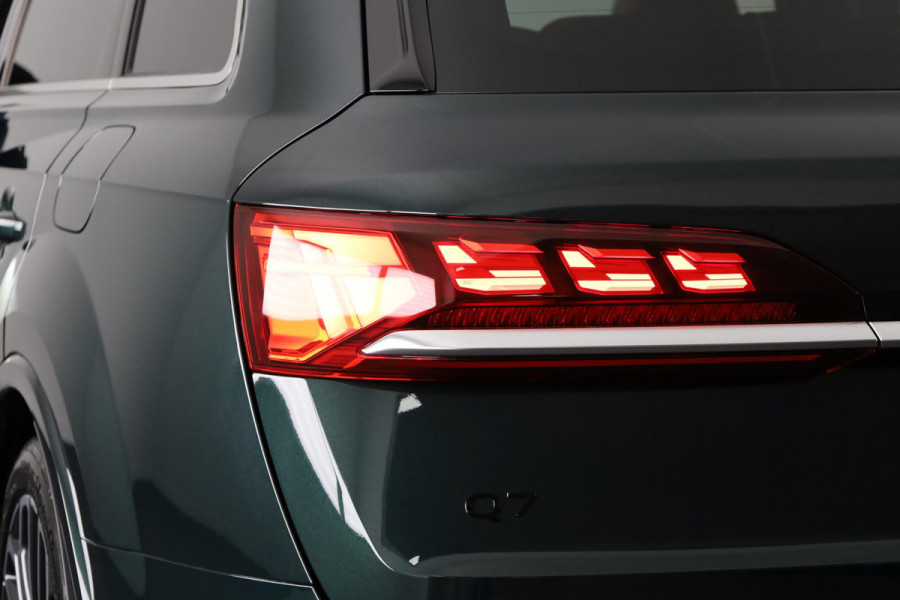 Audi Q7 Pro Line S 55 TFSI e 290 kW / 394 PK SUV 8 versn. Audi EXCLUSIVE, adaptive cruise control, omgevingscamera's, panoramadak, vierwielbesturing, B&O soundsysteem
