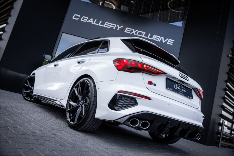 Audi S3 Sportback 2.0 TFSI quattro - Panorama | ACC | Stoelverwarming