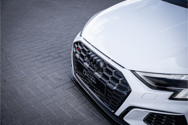 Audi S3 Sportback 2.0 TFSI quattro - Panorama | ACC | Stoelverwarming