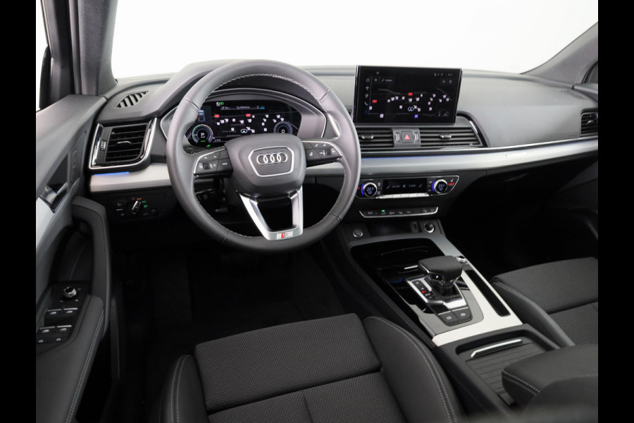 Audi Q5 S edition Competition 50 TFSI e 220 kW / 299 PK SU panoramadak, adaptive airsuspension, comfortsleutel, optiekpakket zwart plus, assistentiepakket parking
