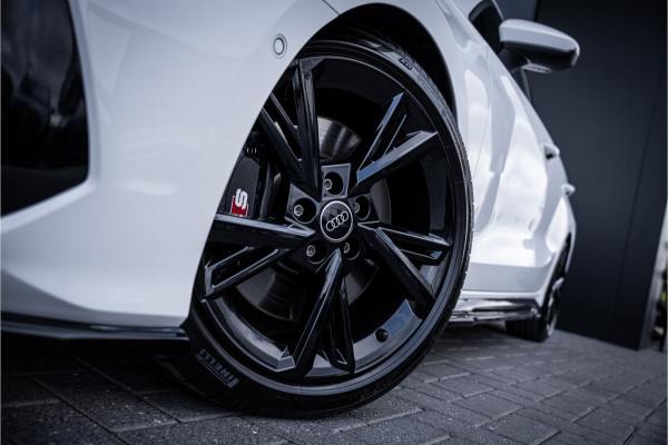 Audi S3 Sportback 2.0 TFSI quattro - Panorama | ACC | Stoelverwarming