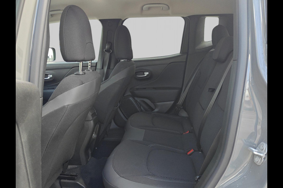 Jeep Renegade 1.3T DDCT Limited | Apple & \Android Carplay | Automaat