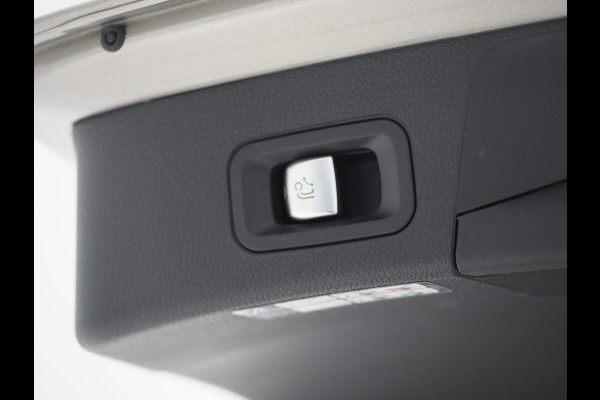 Mercedes-Benz C-Klasse Estate 300 e 320PK | Virtual | Camera | Stoelverwarming | LED | Carplay | Trekhaak