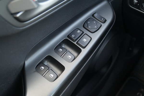 Hyundai Kona EV Comfort 64kWh -3FASE-NAVI-ECC-CAM-