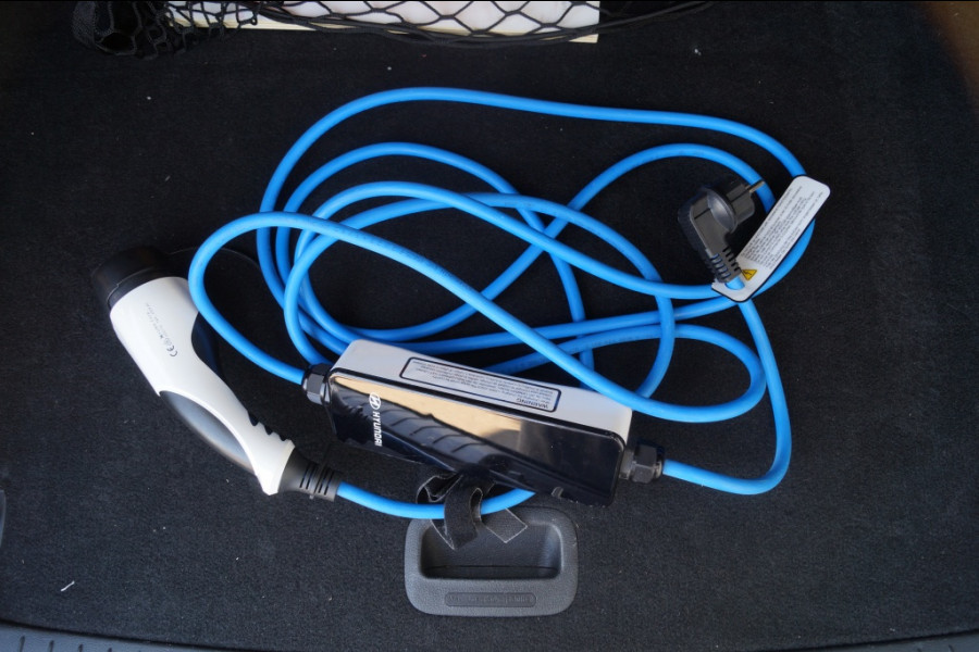 Hyundai Kona EV Comfort 64kWh -3FASE-NAVI-ECC-CAM-