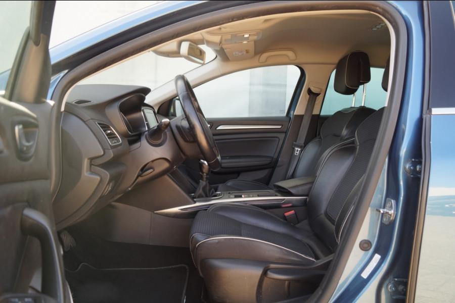 Renault Mégane Estate 1.3 TCe Bose -NAVI-ECC-PDC-CAM-