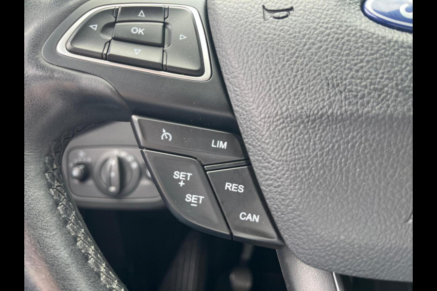 Ford Kuga 1.5 Titanium Styling Pack | 120PK | navigatie | trekhaak