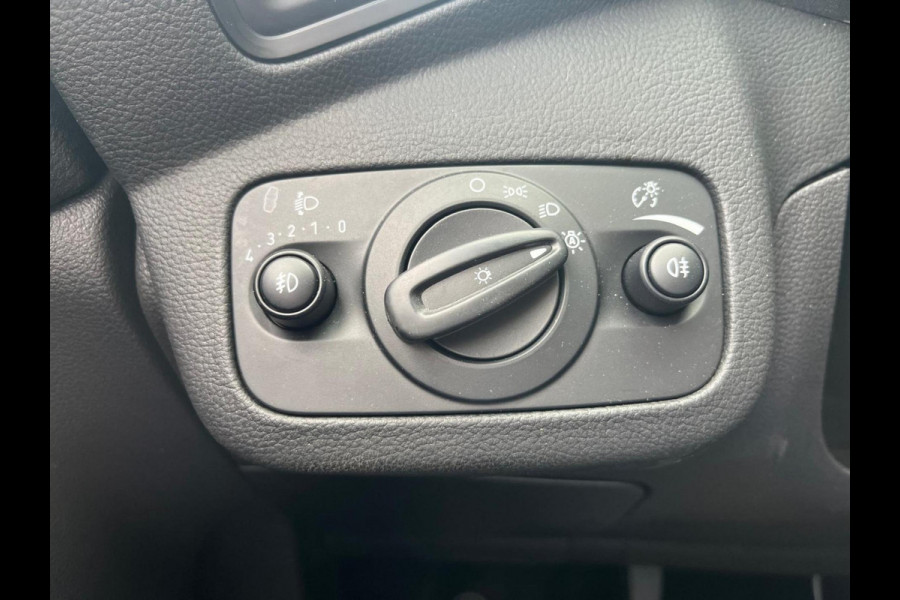 Ford Kuga 1.5 Titanium Styling Pack | 120PK | navigatie | trekhaak