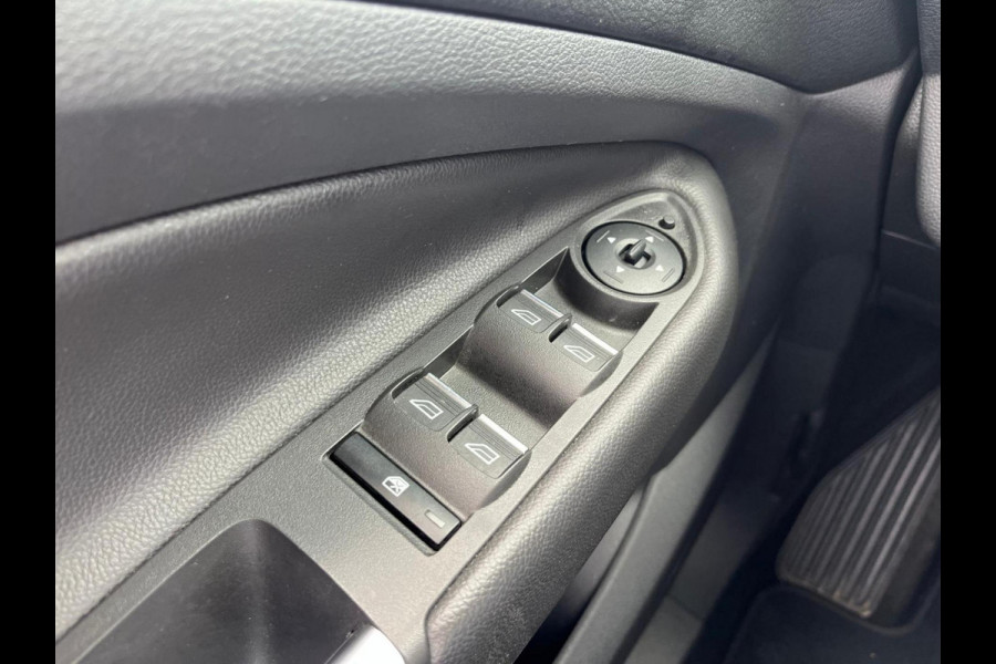 Ford Kuga 1.5 Titanium Styling Pack | 120PK | navigatie | trekhaak