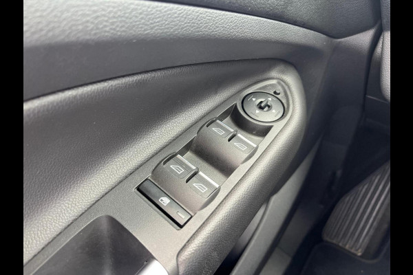 Ford Kuga 1.5 Titanium Styling Pack | 120PK | navigatie | trekhaak