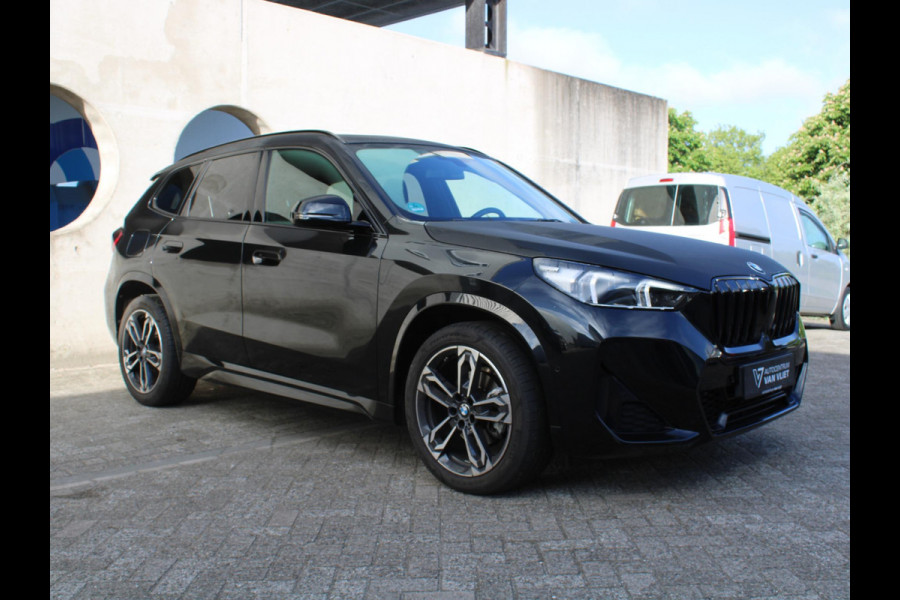 BMW X1 sDrive18i | M-SPORTPAKKET | LEDEREN BEKLEDING |