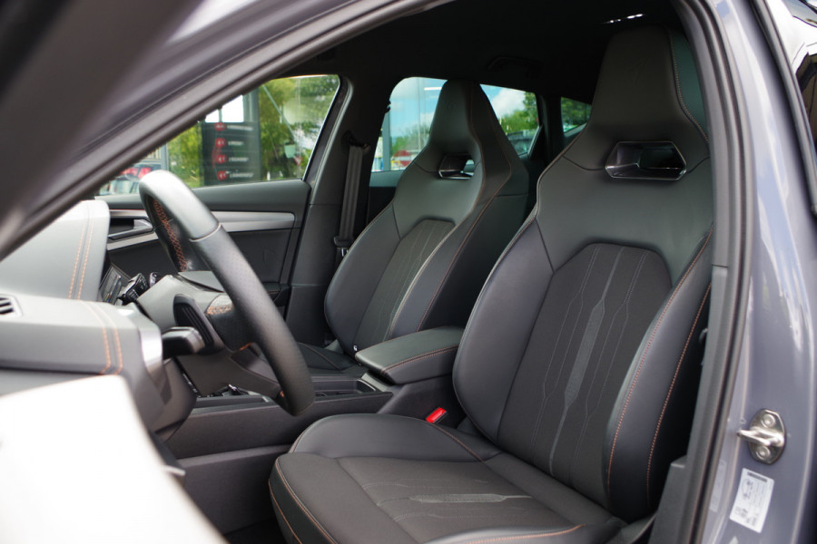 CUPRA Formentor 1.4 e-Hybrid 245 PK VZ Performance PHEV, Kuipstoelen, Groot-Navigatie, Camera, Winterpakket