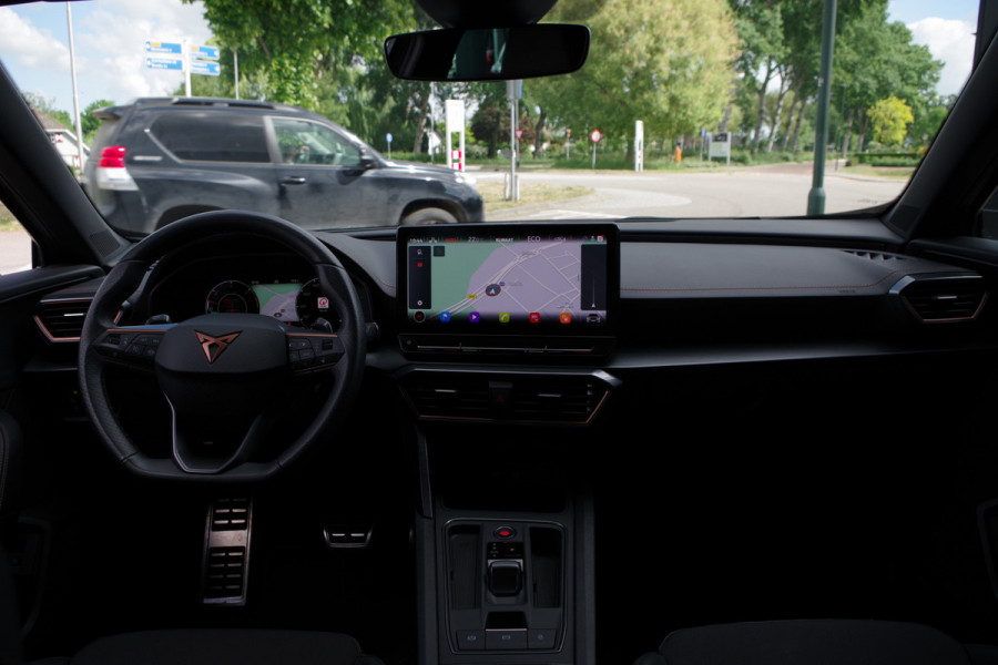 CUPRA Formentor 1.4 e-Hybrid 245 PK VZ Performance PHEV, Kuipstoelen, Groot-Navigatie, Camera, Winterpakket