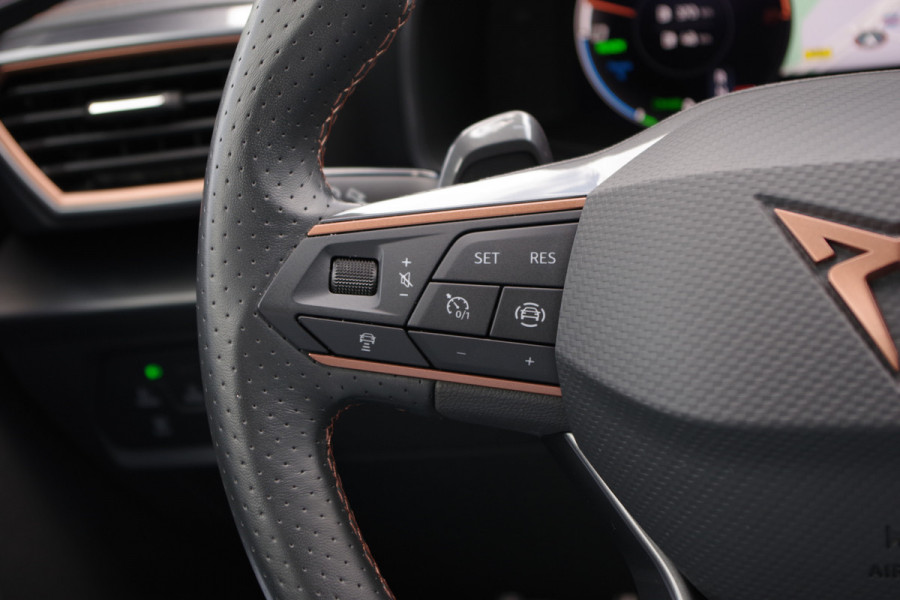 CUPRA Formentor 1.4 e-Hybrid 245 PK VZ Performance PHEV, Kuipstoelen, Groot-Navigatie, Camera, Winterpakket