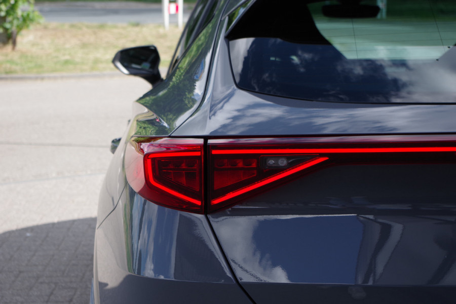 CUPRA Formentor 1.4 e-Hybrid 245 PK VZ Performance PHEV, Kuipstoelen, Groot-Navigatie, Camera, Winterpakket