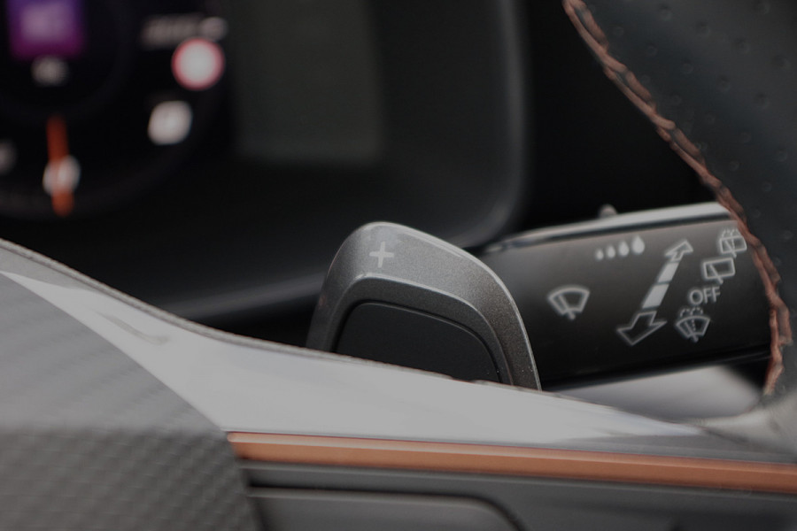 CUPRA Formentor 1.4 e-Hybrid 245 PK VZ Performance PHEV, Kuipstoelen, Groot-Navigatie, Camera, Winterpakket