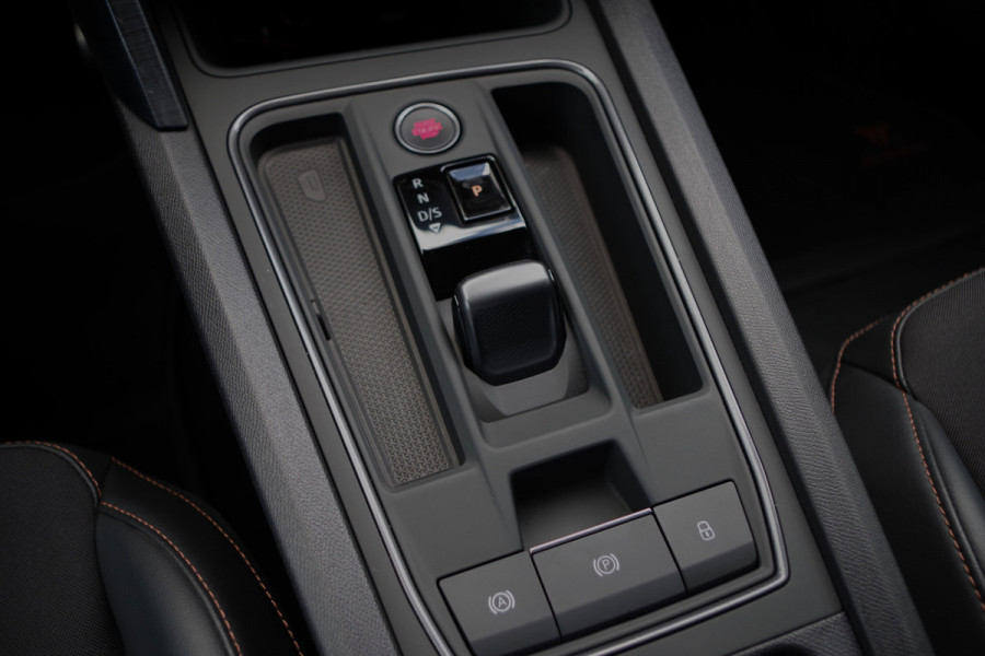 CUPRA Formentor 1.4 e-Hybrid 245 PK VZ Performance PHEV, Kuipstoelen, Groot-Navigatie, Camera, Winterpakket