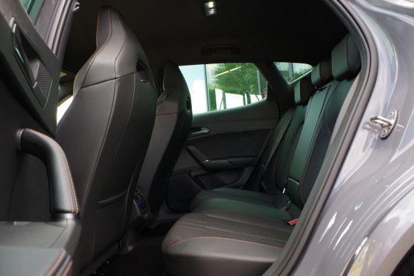 CUPRA Formentor 1.4 e-Hybrid 245 PK VZ Performance PHEV, Kuipstoelen, Groot-Navigatie, Camera, Winterpakket