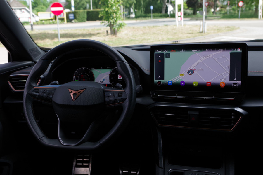 CUPRA Formentor 1.4 e-Hybrid 245 PK VZ Performance PHEV, Kuipstoelen, Groot-Navigatie, Camera, Winterpakket