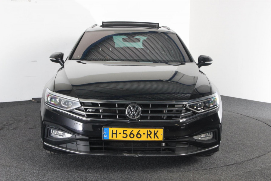 Volkswagen Passat Variant 1.5 TSI Elegance R-line | Org. NL auto | full options.