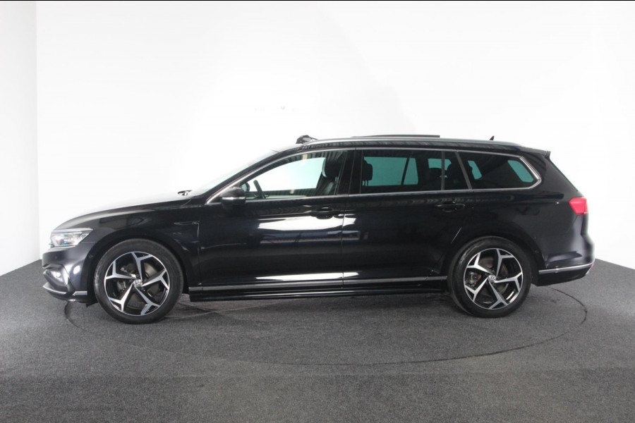 Volkswagen Passat Variant 1.5 TSI Elegance R-line | Org. NL auto | full options.