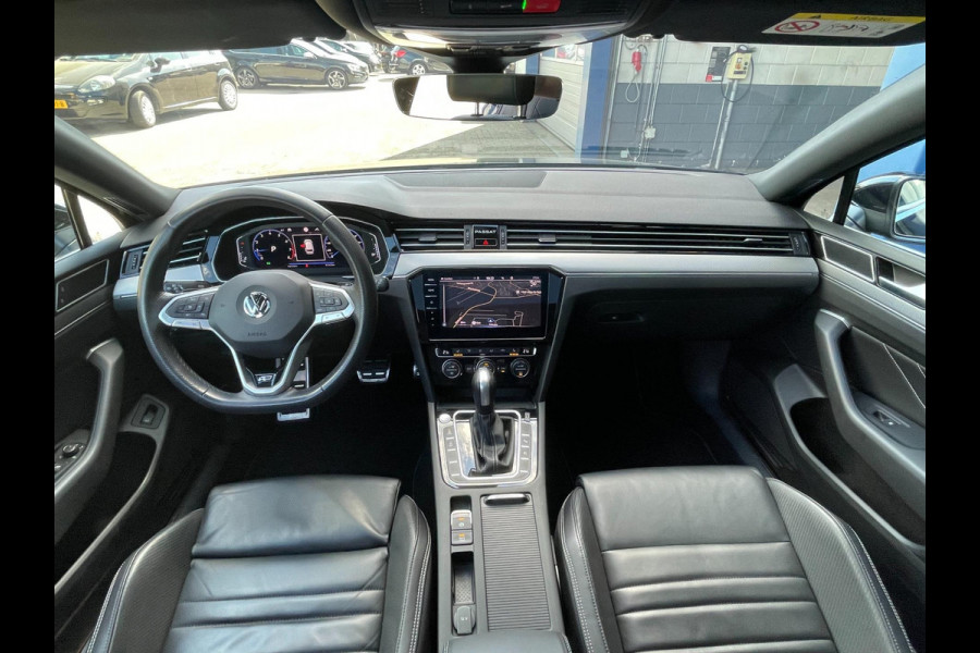 Volkswagen Passat Variant 1.5 TSI Elegance R-line | Org. NL auto | full options.