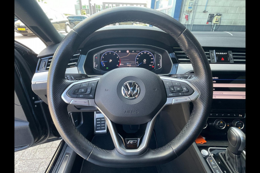 Volkswagen Passat Variant 1.5 TSI Elegance R-line | Org. NL auto | full options.